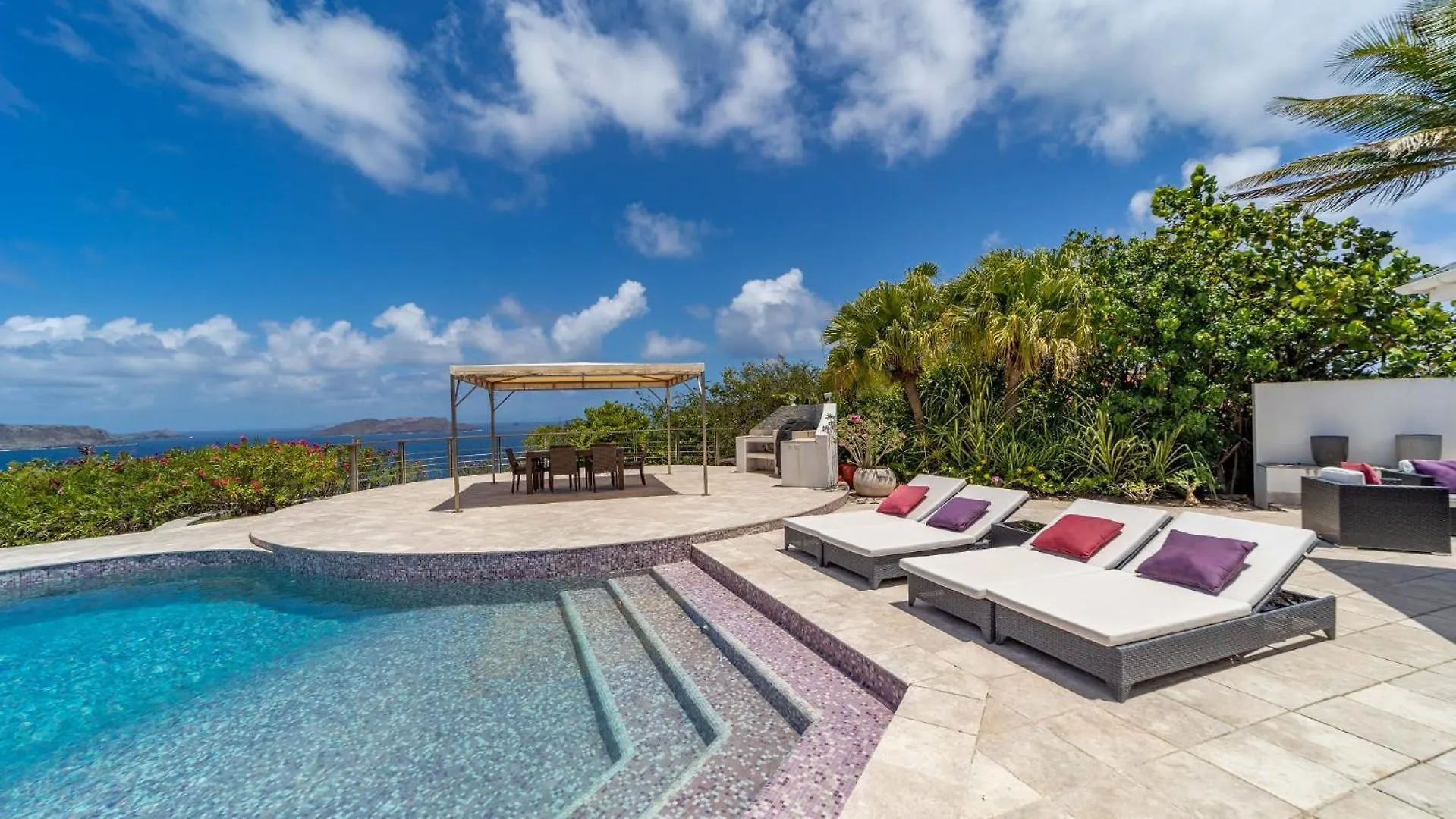 Ideally Located Bright Villa St. Barthelemy